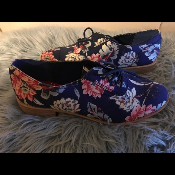 Gap Oxfords RARE main image 4